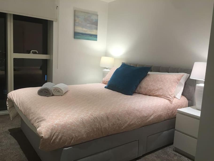 Grand Serviced Apartment***** Croydon Exterior photo